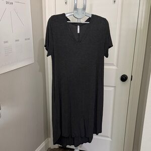 Acting Pro Dark Gray V-Neck Dress with pockets